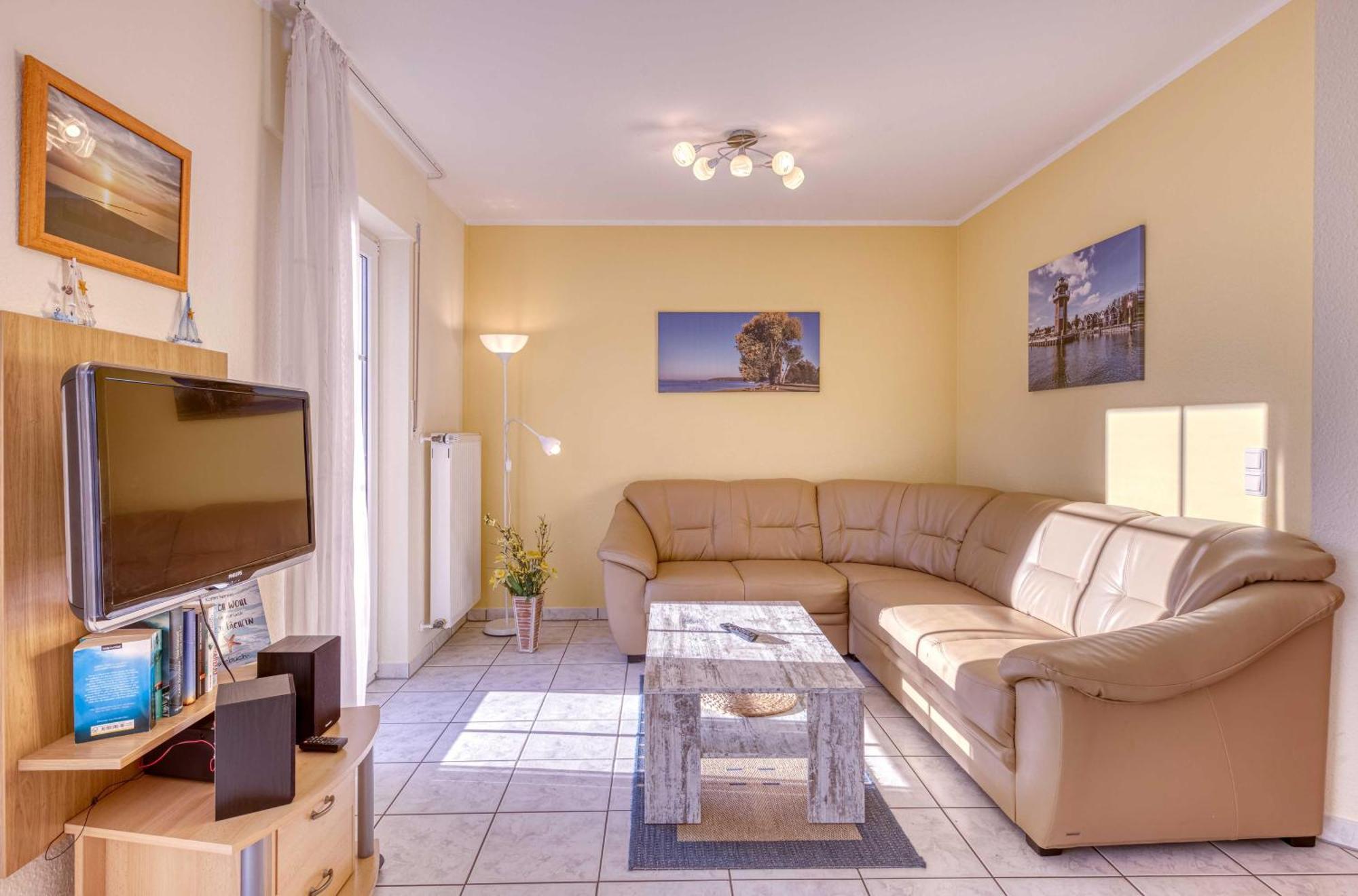 Ferienhaus Schwanensee Fuenfseen Bagian luar foto